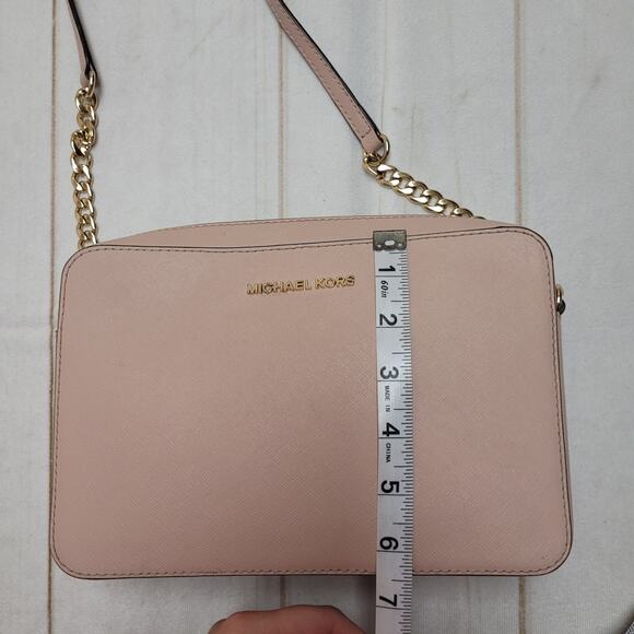 Michael Kors small jet set pink saffiano leather gold chain crossbody bag purse - Picture 4 of 15